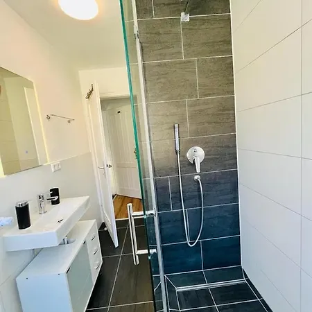 3room-central-modern- The Seashell By Lakescape Fewos Apartment Friedrichshafen